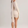Robe courte à épaules dénudées Luzia avec détails en tricot, couleur crème Robe courte à épaules dénudées Luzia avec détails en tricot, couleur crème