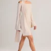 Robe courte à épaules dénudées Luzia avec détails en tricot, couleur crème Robe courte à épaules dénudées Luzia avec détails en tricot, couleur crème