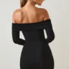 Robe courte à épaules dénudées Oriana en modal noir Robe courte à épaules dénudées Oriana en modal noir