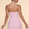 Robe courte sans bretelles à col bénitier ornée Basel, couleur Blush Robe courte sans bretelles à col bénitier ornée Basel, couleur Blush
