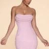 Robe courte sans bretelles à col bénitier ornée Basel, couleur Blush Robe courte sans bretelles à col bénitier ornée Basel, couleur Blush
