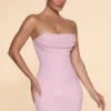 Robe courte sans bretelles à col bénitier ornée Basel, couleur Blush Robe courte sans bretelles à col bénitier ornée Basel, couleur Blush