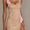 Robe courte Seraphine à dos nu ornée de paillettes, couleur or Robe courte Seraphine à dos nu ornée de paillettes, couleur or