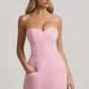 Robe courte structurée sans bretelles à encolure en cœur Talina, rose pâle