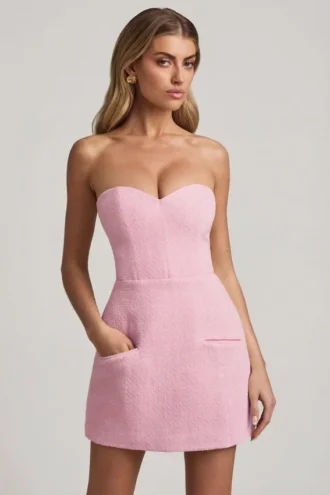 Robe courte structurée sans bretelles à encolure en cœur Talina, rose pâle