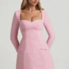 Robe courte structurée Tacita à encolure en cœur, rose pâle