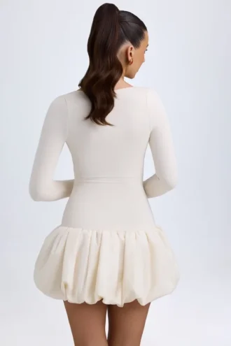 Robe courte Tallou en modal à taille basse et ourlet bouffant, couleur ivoire