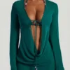 Robe courte transparente à col bénitier Vista ornée de perles, couleur vert jade Robe courte transparente à col bénitier Vista ornée de perles, couleur vert jade