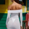 Robe courte transparente à épaules dénudées Nemba, couleur blanche Robe courte transparente à épaules dénudées Nemba, couleur blanche