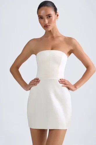 Robe courte tulipe structurée à bandeau Haisley, couleur ivoire