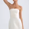 Robe courte tulipe structurée à bandeau Haisley, couleur ivoire Robe courte tulipe structurée à bandeau Haisley, couleur ivoire