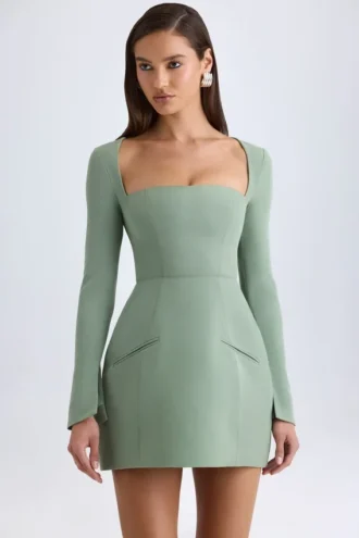Robe courte tulipe structurée à encolure carrée Taesha, vert kaki