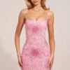 Robe courte Valley rose ornée de perles en forme de cœur Robe courte Valley rose ornée de perles en forme de cœur