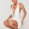 Robe courte Versailles à décolleté plongeant et ornements, en blanc