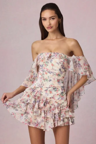 Robe courte à volants et épaules dénudées Birdie à imprimé floral Primrose