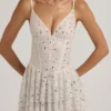Robe courte à volants superposés et ornements Orren en blanc Robe courte à volants superposés et ornements Orren en blanc