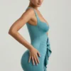 Robe courte Zivanka en jersey fluide avec découpes et volants, couleur vert d&rsquo;eau