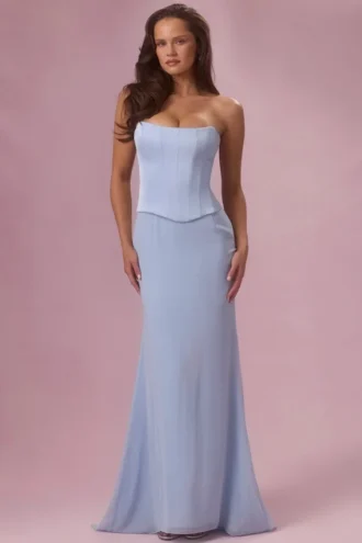 Robe de demoiselle d&rsquo;honneur Avielle en satin bleu poudré
