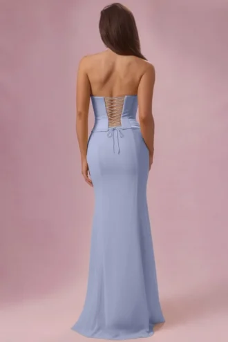 Robe de demoiselle d&rsquo;honneur Avielle en satin bleu poudré