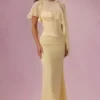Robe de demoiselle d’honneur Avielle en satin jaune beurre Robe de demoiselle d’honneur Avielle en satin jaune beurre