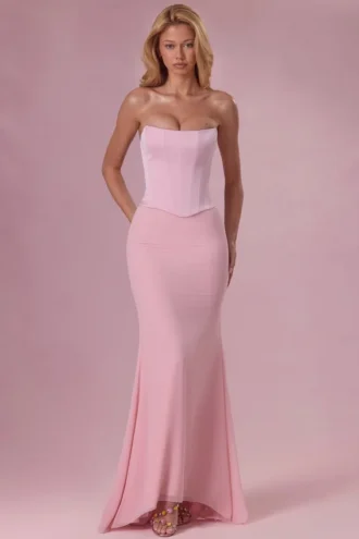 Robe de demoiselle d&rsquo;honneur Avielle en satin rose poudré