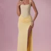 Robe de demoiselle d’honneur drapée en maille Rosina, couleur jaune beurre Robe de demoiselle d’honneur drapée en maille Rosina, couleur jaune beurre