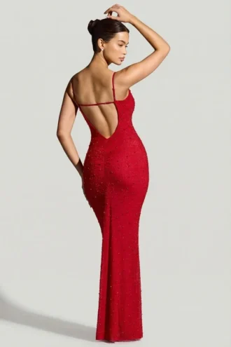 Robe de soirée Colmar à encolure plongeante et ornements, rouge