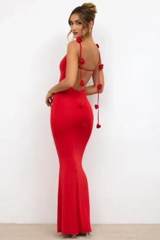 Robe de soirée en jersey moulant Aldona avec détails roses, rouge écarlate