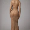 Robe de soirée Isabeau à manches longues, transparente et ornée, couleur amande Robe de soirée Isabeau à manches longues, transparente et ornée, couleur amande