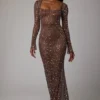 Robe de soirée à manches longues transparente et ornée Isabeau, couleur Deep Cocoa Robe de soirée à manches longues transparente et ornée Isabeau, couleur Deep Cocoa