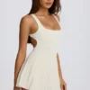 Robe de tennis plissée Soft Active à dos nu, couleur ivoire Robe de tennis plissée Soft Active à dos nu, couleur ivoire