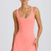 Robe de tennis Soft Active à dos nu, couleur corail Robe de tennis Soft Active à dos nu, couleur corail