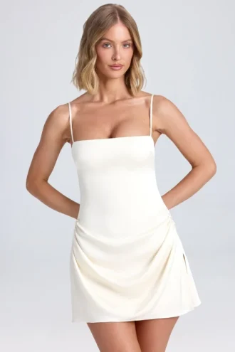 Robe drapée A-line Zoyna en ivoire