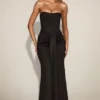 Robe drapée bandeau en satin Aisra avec effet peekaboo, couleur noire Robe drapée bandeau en satin Aisra avec effet peekaboo, couleur noire