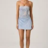 Robe drapée sans bretelles à volants Eden, bleu ciel Robe drapée sans bretelles à volants Eden, bleu ciel