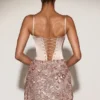 Robe Eira à corset en satin et jupe ornée, couleur or rose Robe Eira à corset en satin et jupe ornée, couleur or rose