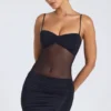 Robe Eislyn à empiècements transparents et fronces, en noir Robe Eislyn à empiècements transparents et fronces, en noir