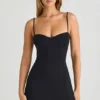Robe Emmy en modal à encolure en cœur et coupe trapèze, couleur noire Robe Emmy en modal à encolure en cœur et coupe trapèze, couleur noire