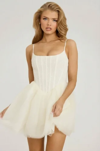 Robe Eugenie à corset orné et jupe en tulle, couleur blanche