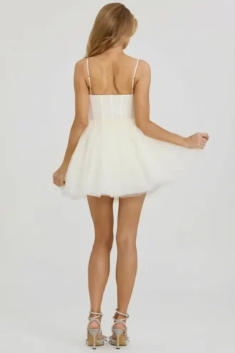 Robe Eugenie à corset orné et jupe en tulle, couleur blanche