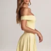 Robe Jaida en modal, à épaules dénudées et coupe trapèze, couleur sorbet citron Robe Jaida en modal, à épaules dénudées et coupe trapèze, couleur sorbet citron