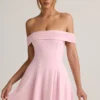 Robe Jaida en modal, à épaules dénudées et coupe trapèze, rose pâle Robe Jaida en modal, à épaules dénudées et coupe trapèze, rose pâle