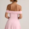Robe Jaida en modal, à épaules dénudées et coupe trapèze, rose pâle Robe Jaida en modal, à épaules dénudées et coupe trapèze, rose pâle