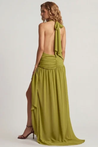 Robe longue asymétrique à dos nu Oliana en vert olive