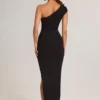 Robe longue asymétrique froncée Maude en modal noir Robe longue asymétrique froncée Maude en modal noir