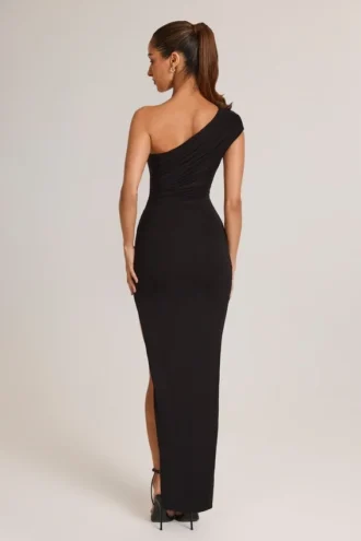 Robe longue asymétrique froncée Maude en modal noir Robe longue asymétrique froncée Maude en modal noir