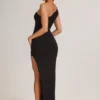 Robe longue asymétrique froncée Maude en modal noir Robe longue asymétrique froncée Maude en modal noir