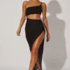 Robe longue asymétrique Ishtar en noir Robe longue asymétrique Ishtar en noir