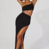 Robe longue asymétrique Ishtar en noir Robe longue asymétrique Ishtar en noir