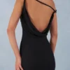 Robe longue asymétrique Nivara en noir Robe longue asymétrique Nivara en noir